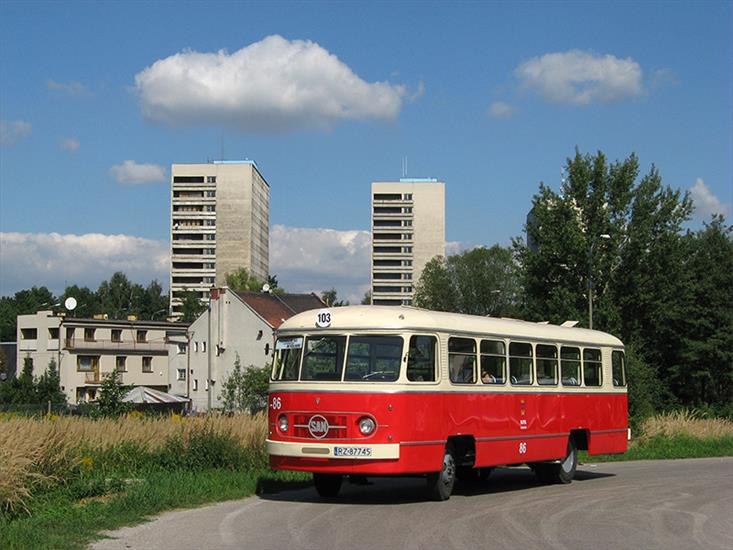 Polskie autobusy i Autokary - San H 01 B 1.jpg