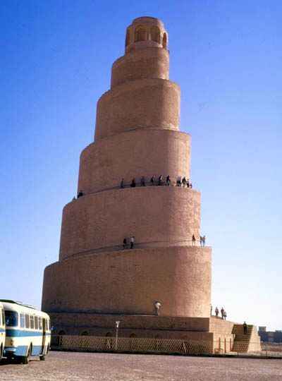 Architektura - samara_spiralovity_minaret_rijen1973.jpg