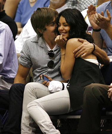 Zanessa - zac-vaness.jpg