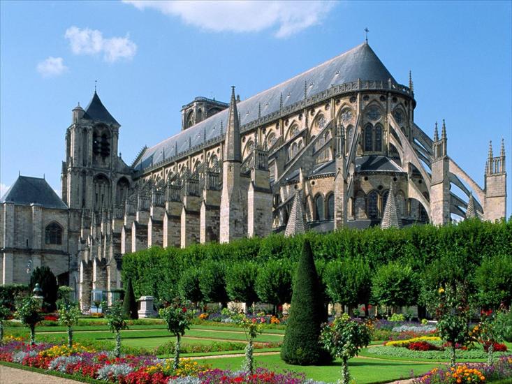 Architektura - Cathedral of St.-Etienne, Bourges, France.jpg