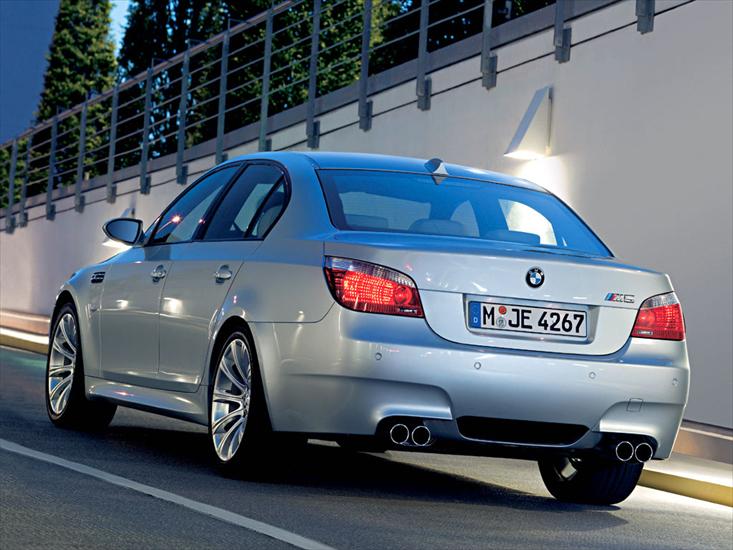 BMW M5 - 008_lg.jpg