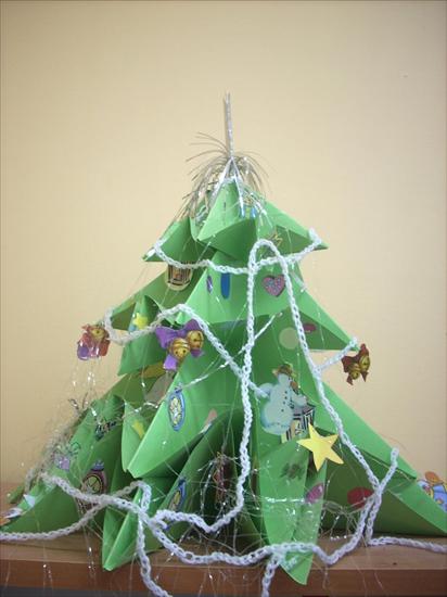 Boże Narodzenie - kolorowanki - Choinka origami.JPG