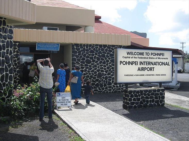 Mikronezja - Pohnpei_Airport.JPG