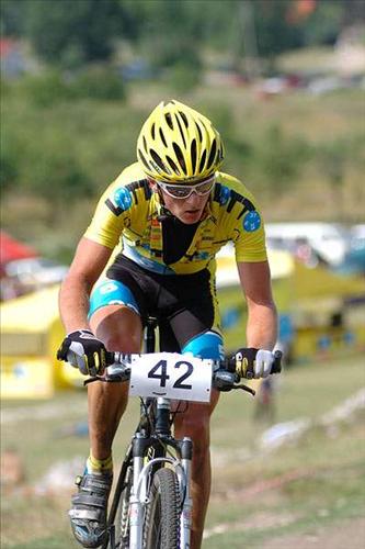 FOTO MTB Mistrzostwa Polski  2005 - Dariusz Batek - Lotto-Team - V-ce Mistrz Polski.jpg