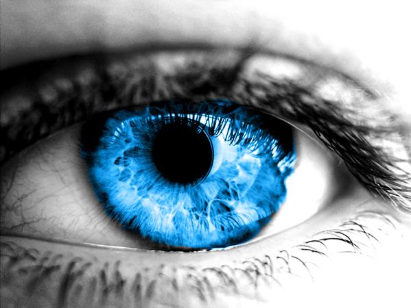 Oczy - Błękitne oko.jpg